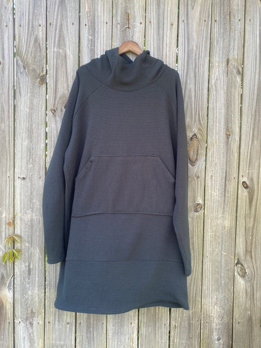 LUNAR CHANGING ROBE